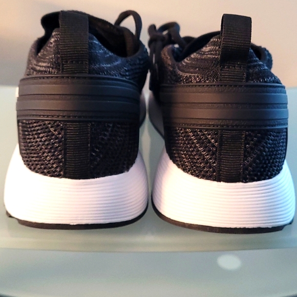 Nautica Soren 2, Men's athletic shoes, size 9.5M, color black like new w/ box. - Picture 4 of 6